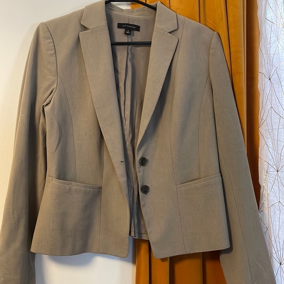 Ann Taylor beige gray greige 2 button lined blazer size 8 - Picture 1 of 4